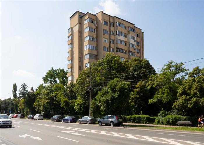 Apartament 3 camere D Bulevardul Socola  JUMBO